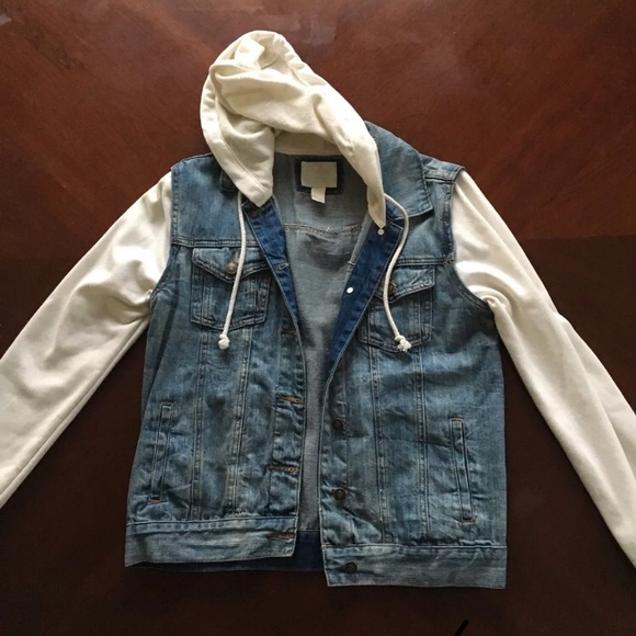 Jean jacket - Picture 1 of 2